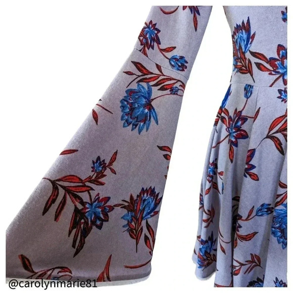 KIMCHI BLUE Flare Sleeve Fit & Flare Dress Size S Floral V-Neck Stretch - Picture 4 of 8